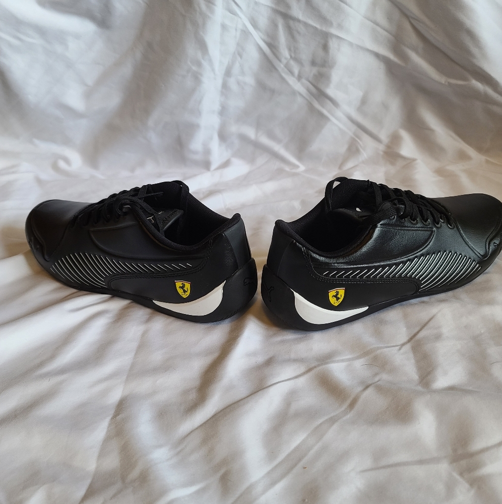 Puma Men's Ferrari Drift Car 7's Ultra Sneaker